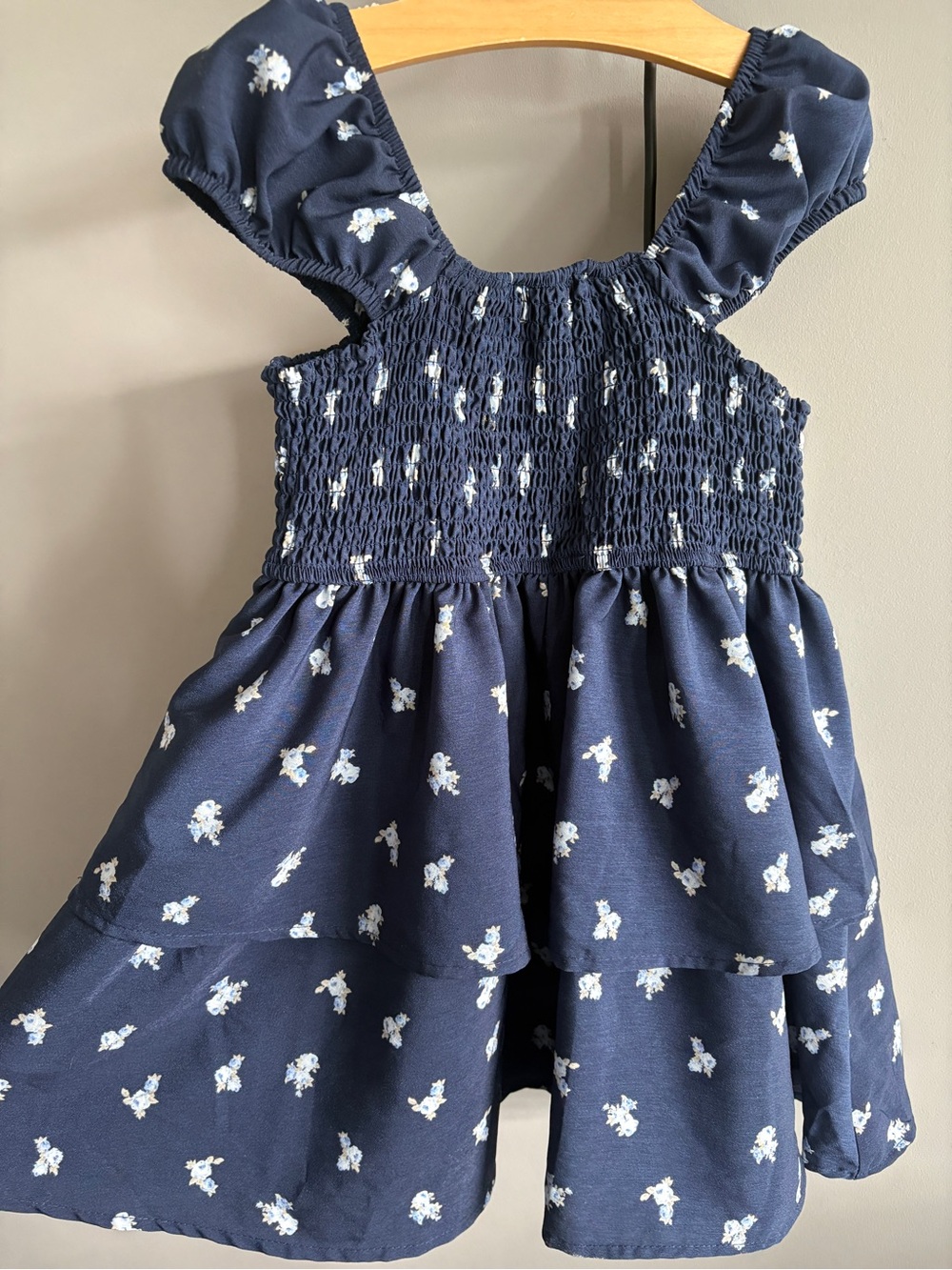 Girls smocked floral mini dress 7-8 years - Picture 4 of 5